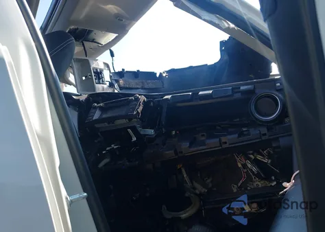 2017 Toyota Rav4 Xle z USA, uszkodzony, nr VIN JTMWFREVXHJ719618